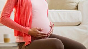 Щекотание в животе во время беременности