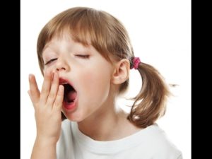 Ребенок часто вздыхает и зевает