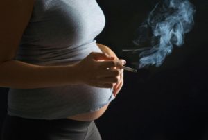 Курение на протяжении беременности
